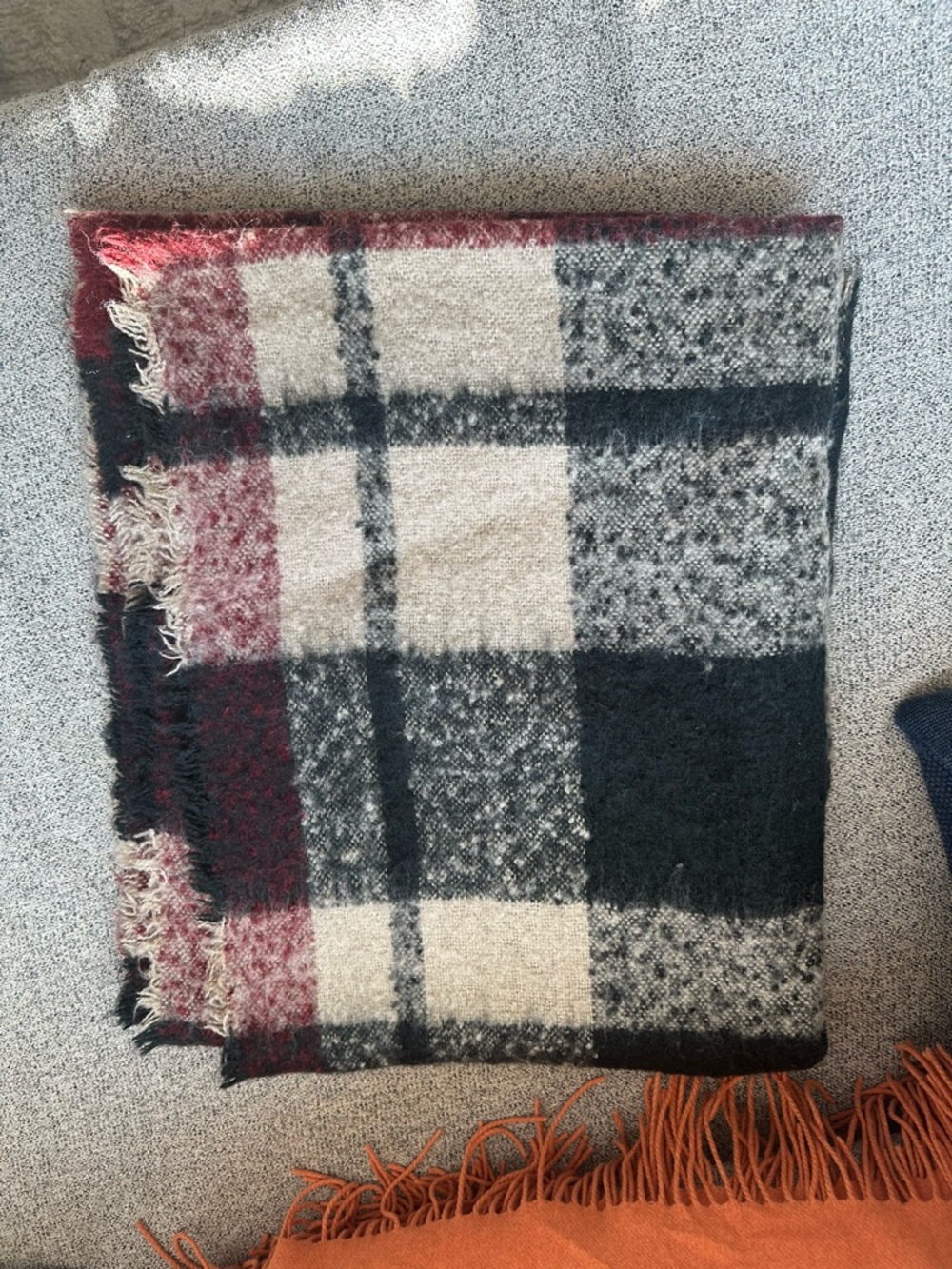 ON SALE! Zara Red and Black Plaid Wool
Scarf